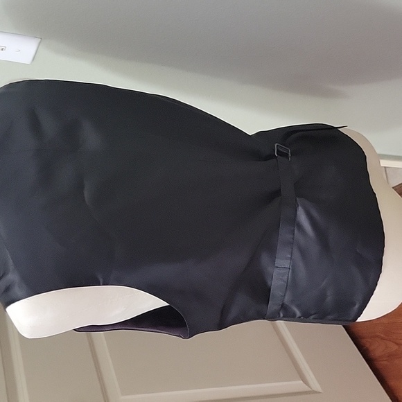 Vest - Picture 4 of 8